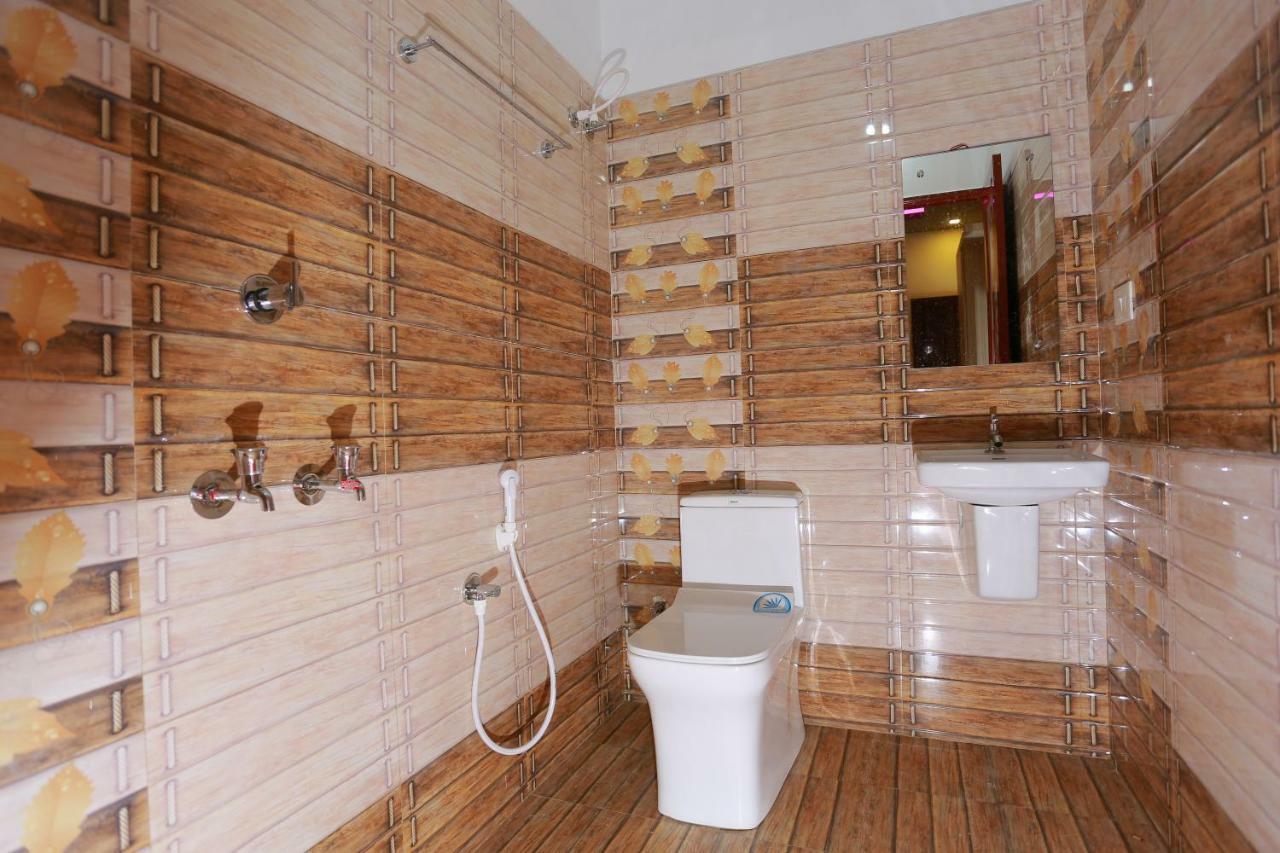Dayout Regency Alappuzha Екстер'єр фото