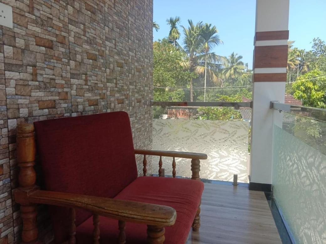 Dayout Regency Alappuzha Екстер'єр фото