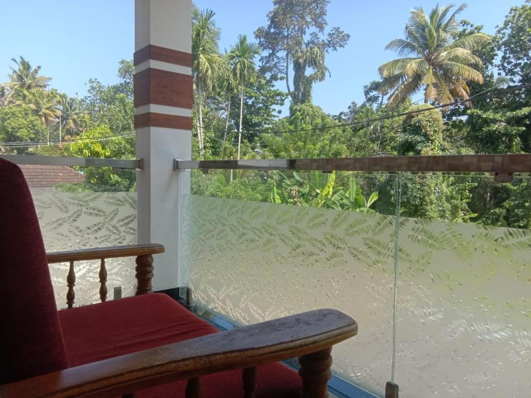 Dayout Regency Alappuzha Екстер'єр фото